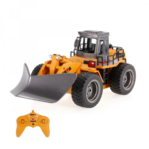 1:18 Снегоуборщик HuiNa 1586, 6 каналов