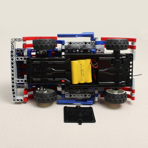 Конструктор на шасси 2 в 1 - спорткар/тягач "Оптимус Прайм" QiHui QH8006 (455 деталей), 27Mhz