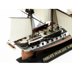 1:200 Сборная модель ZVEZDA Французский фрегат "Ашерон"